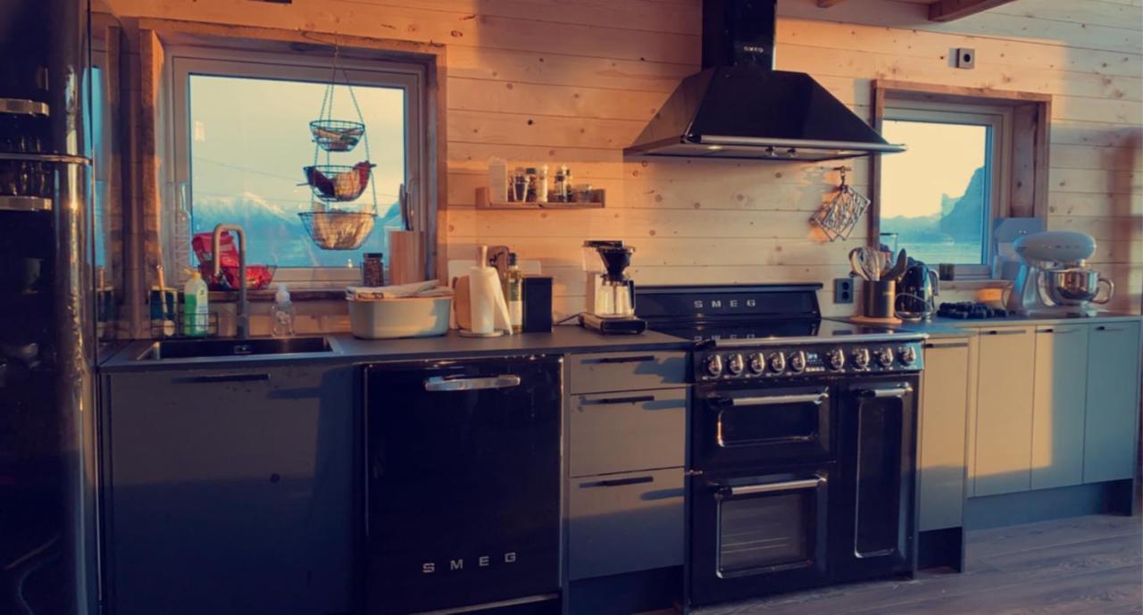 Unique Barnhouse In Amazing Gimsoy In Lofoten Saupstad  Zewnętrze zdjęcie